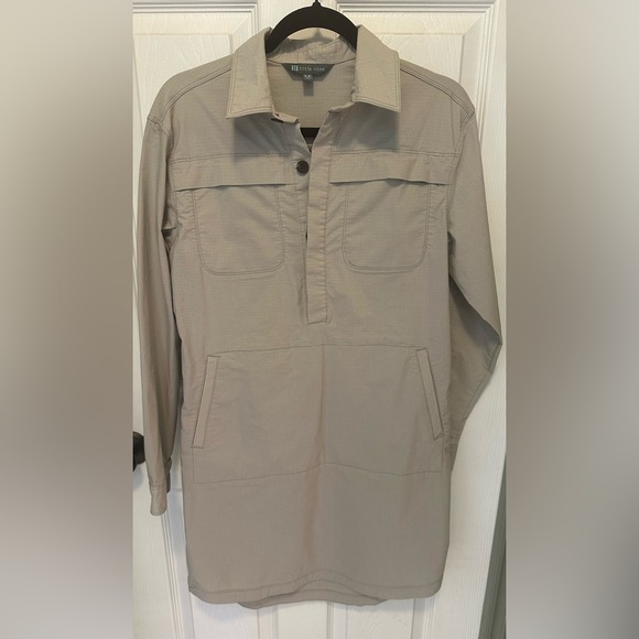 Title Nine Khaki Dress Medium Like New - Picture 1 of 9